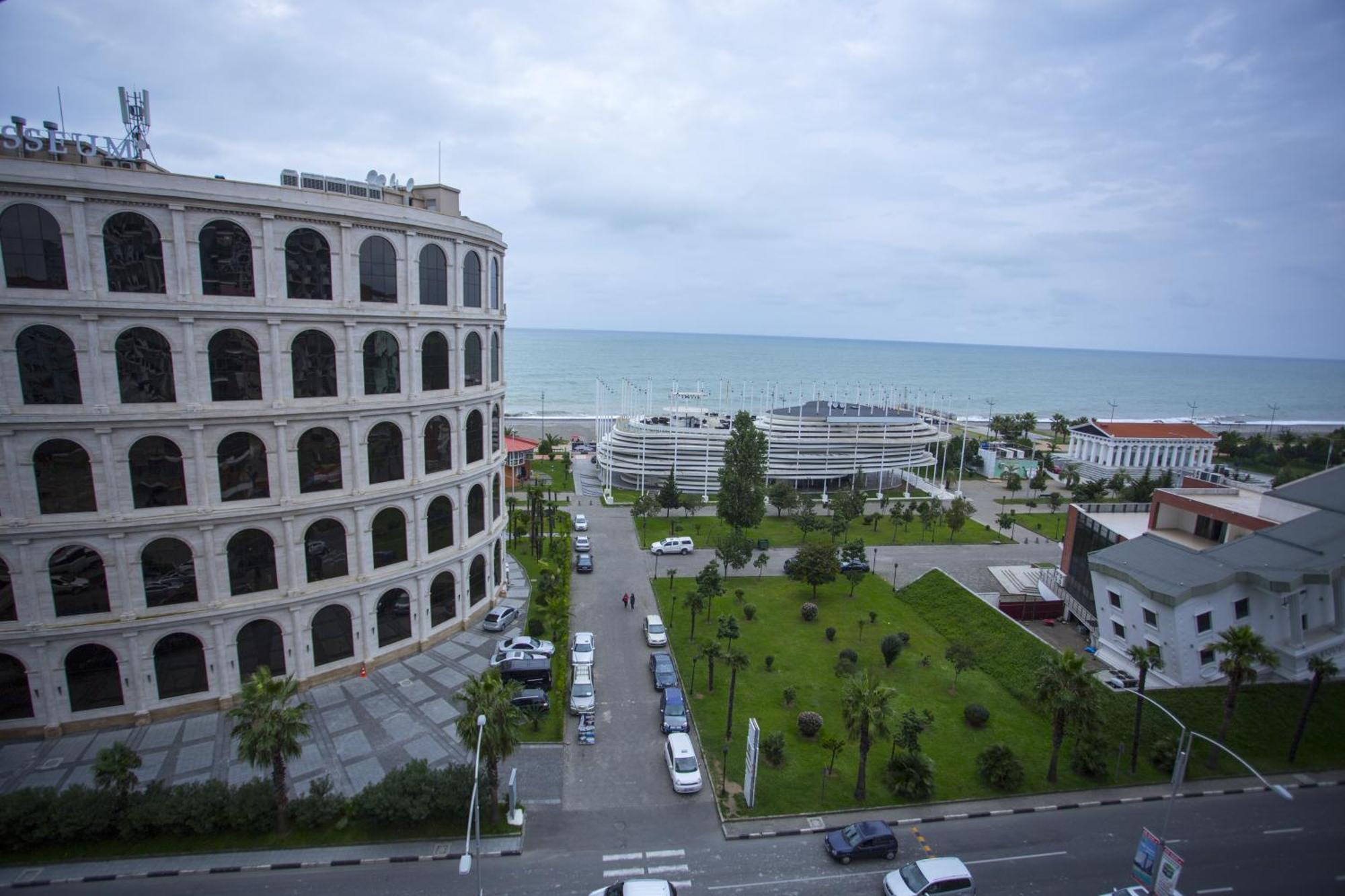 Olympic Batumi Appartement Buitenkant foto